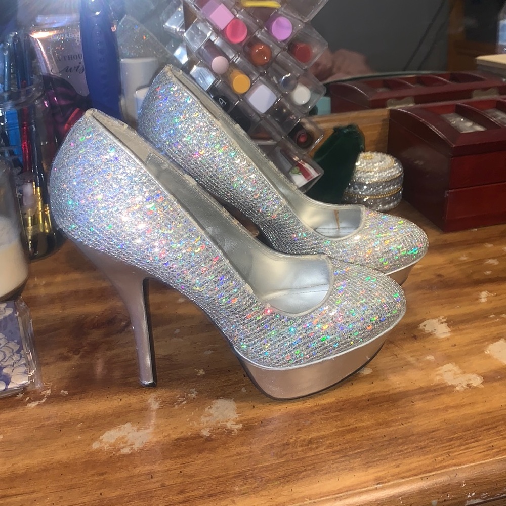 Platform sparkle heels